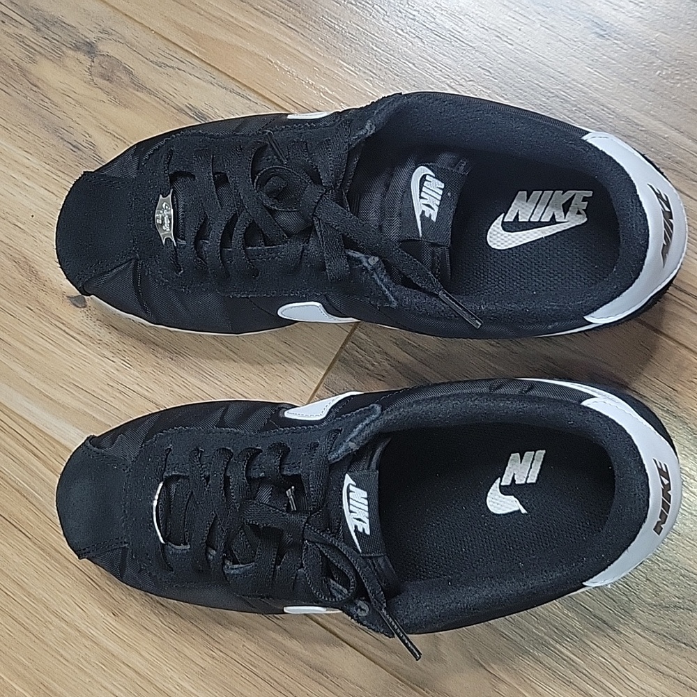 Nike Classic Men's Black and White Canvas Cortez Sneakers - Picture 4 of 16
